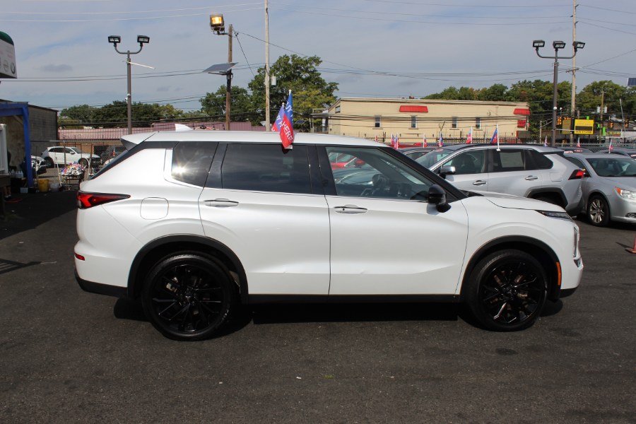 2023 Mitsubishi Outlander SE S-AWC, available for sale in Irvington, New Jersey | NJ Used Cars Center. Irvington, New Jersey 2023 Mitsubishi Outlander SE S-AWC, available for sale in Irvington, New Jersey | NJ Used Cars Center. Irvington, New Jersey