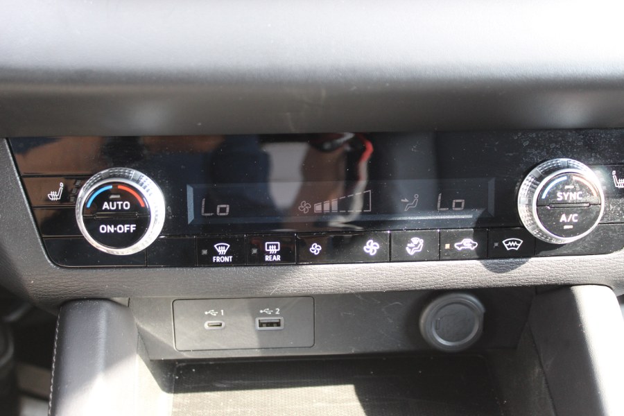 2023 Mitsubishi Outlander SE S-AWC, available for sale in Irvington, New Jersey | NJ Used Cars Center. Irvington, New Jersey 2023 Mitsubishi Outlander SE S-AWC, available for sale in Irvington, New Jersey | NJ Used Cars Center. Irvington, New Jersey