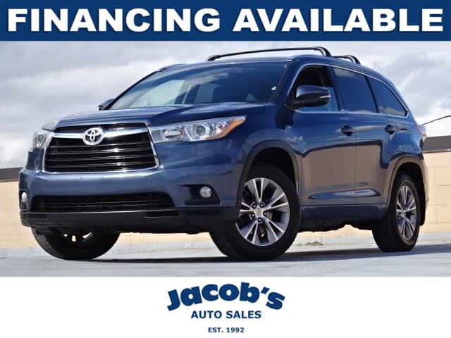 Used 2015 Toyota Highlander in Newton, Massachusetts | Jacob Auto Sales. Newton, Massachusetts