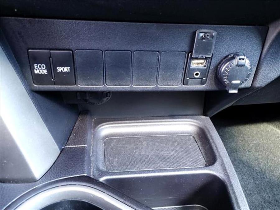 2018 Toyota RAV4 XLE photo 19