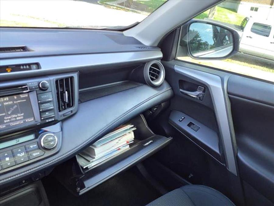 2018 Toyota RAV4 XLE photo 20
