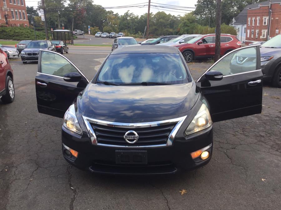 Used 2014 Nissan Altima in Manchester, Connecticut | Liberty Motors. Manchester, Connecticut