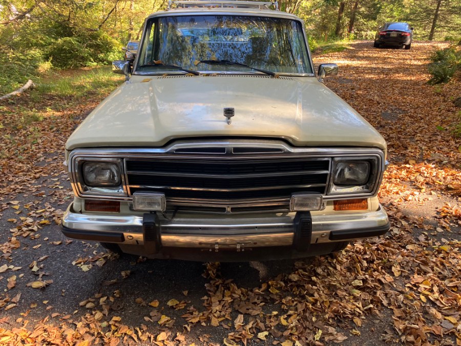 Used 1988 Jeep Grand Wagoneer in Naugatuck, Connecticut | Riverside Motorcars, LLC. Naugatuck, Connecticut