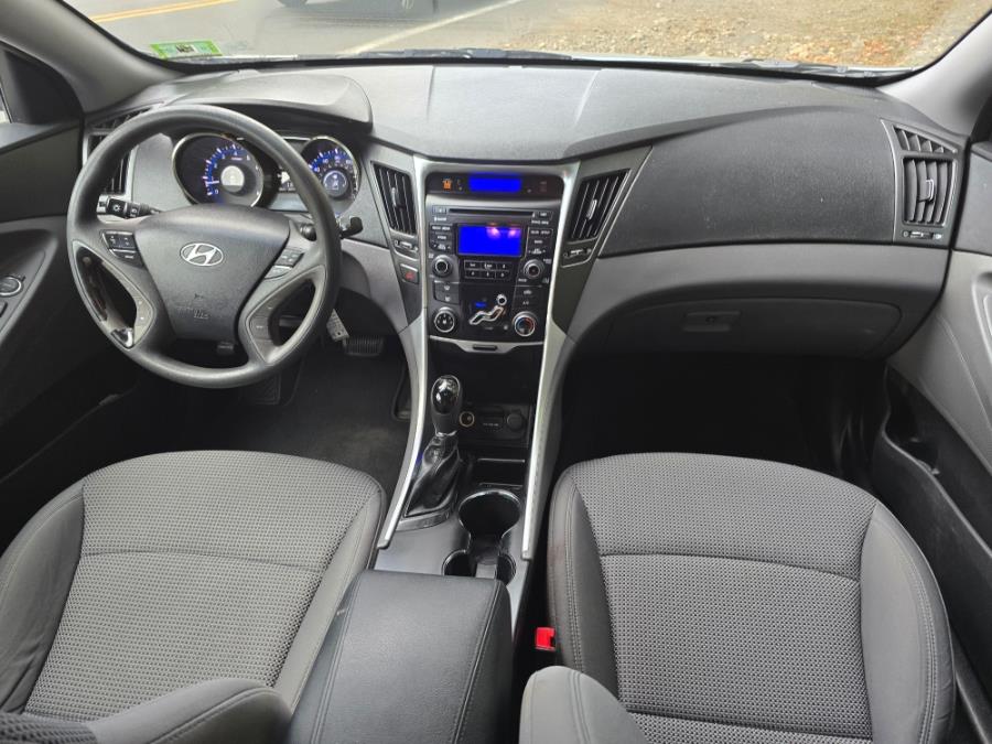 2012 Hyundai Sonata 4dr Sdn 2.4L Auto Limited PZEV, available for sale in Bloomingdale, New Jersey | Bloomingdale Auto Group. Bloomingdale, New Jersey 2012 Hyundai Sonata 4dr Sdn 2.4L Auto Limited PZEV, available for sale in Bloomingdale, New Jersey | Bloomingdale Auto Group. Bloomingdale, New Jersey