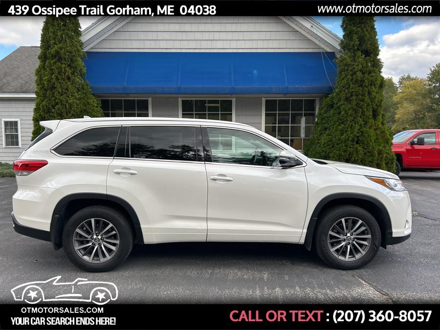 Used 2017 Toyota Highlander in Gorham, Maine | Ossipee Trail Motor Sales. Gorham, Maine