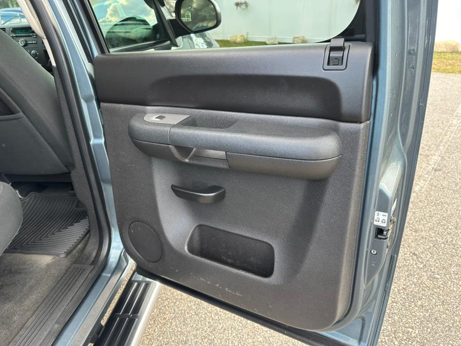 2012 Chevrolet Silverado 1500 4WD Crew Cab 143.5" LT, available for sale in South Windsor, Connecticut | Mike And Tony Auto Sales, Inc. South Windsor, Connecticut 2012 Chevrolet Silverado 1500 4WD Crew Cab 143.5" LT, available for sale in South Windsor, Connecticut | Mike And Tony Auto Sales, Inc. South Windsor, Connecticut