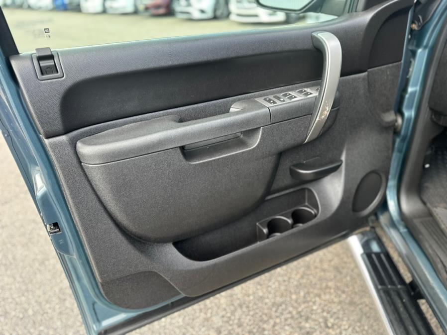 2012 Chevrolet Silverado 1500 4WD Crew Cab 143.5" LT, available for sale in South Windsor, Connecticut | Mike And Tony Auto Sales, Inc. South Windsor, Connecticut 2012 Chevrolet Silverado 1500 4WD Crew Cab 143.5" LT, available for sale in South Windsor, Connecticut | Mike And Tony Auto Sales, Inc. South Windsor, Connecticut