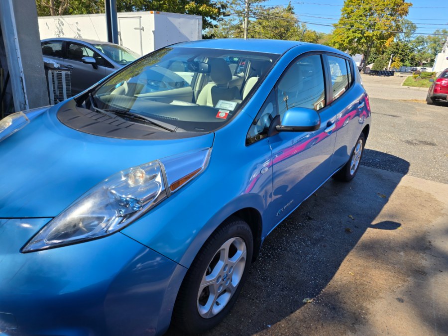 Used 2012 Nissan LEAF in Patchogue, New York | Romaxx Truxx. Patchogue, New York