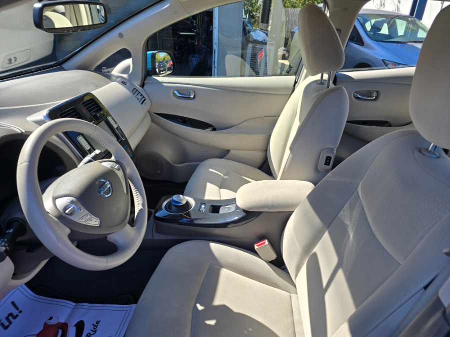 2012 Nissan LEAF 4dr HB SL, available for sale in Patchogue, New York | Romaxx Truxx. Patchogue, New York 2012 Nissan LEAF 4dr HB SL, available for sale in Patchogue, New York | Romaxx Truxx. Patchogue, New York
