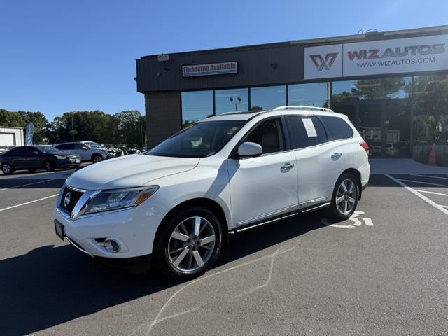 Used 2015 Nissan Pathfinder in Stratford, Connecticut | Wiz Leasing Inc. Stratford, Connecticut