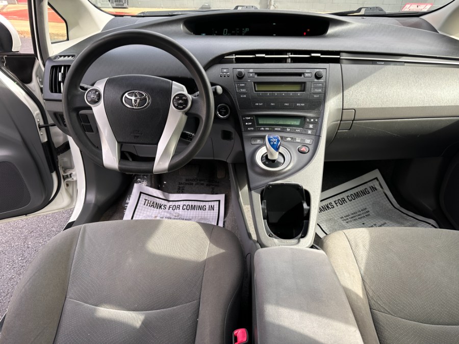 2011 Toyota Prius II photo 10