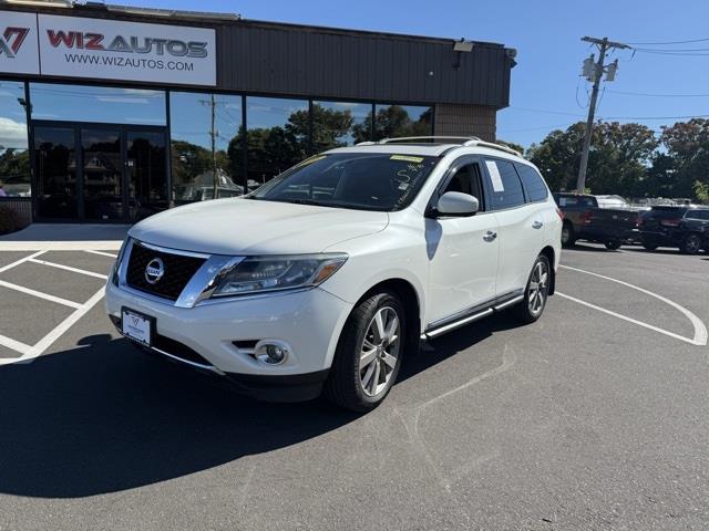 Used 2016 Nissan Pathfinder in Stratford, Connecticut | Wiz Leasing Inc. Stratford, Connecticut