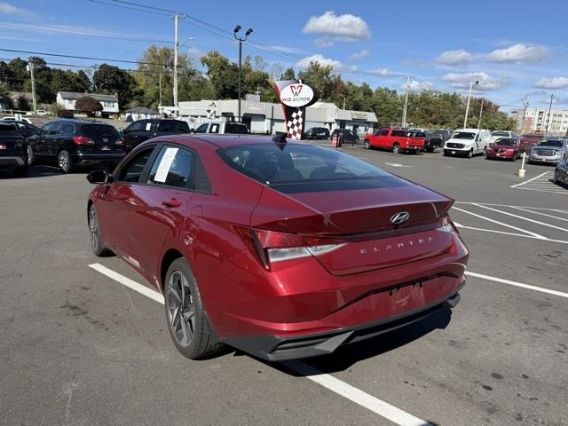 Used 2023 Hyundai Elantra in Stratford, Connecticut | Wiz Leasing Inc. Stratford, Connecticut