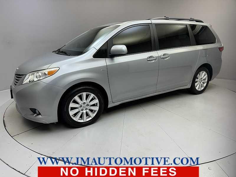 Used 2017 Toyota Sienna in Naugatuck, Connecticut | J&M Automotive Sls&Svc LLC. Naugatuck, Connecticut