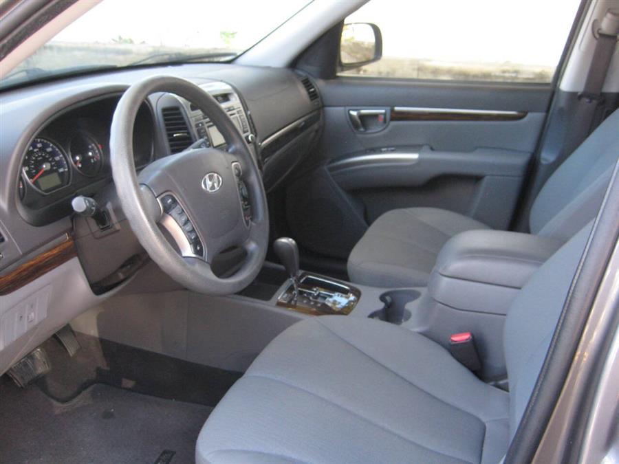 2010 Hyundai Santa Fe GLS 4dr SUV, available for sale in Massapequa, New York | Rite Choice Auto Inc.. Massapequa, New York 2010 Hyundai Santa Fe GLS 4dr SUV, available for sale in Massapequa, New York | Rite Choice Auto Inc.. Massapequa, New York