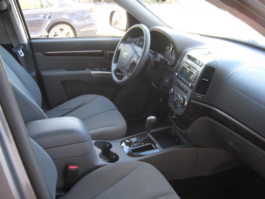 2010 Hyundai Santa Fe GLS 4dr SUV, available for sale in Massapequa, New York | Rite Choice Auto Inc.. Massapequa, New York 2010 Hyundai Santa Fe GLS 4dr SUV, available for sale in Massapequa, New York | Rite Choice Auto Inc.. Massapequa, New York