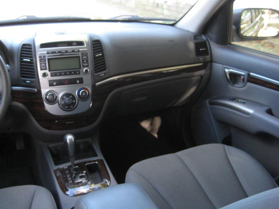 2010 Hyundai Santa Fe GLS 4dr SUV, available for sale in Massapequa, New York | Rite Choice Auto Inc.. Massapequa, New York 2010 Hyundai Santa Fe GLS 4dr SUV, available for sale in Massapequa, New York | Rite Choice Auto Inc.. Massapequa, New York