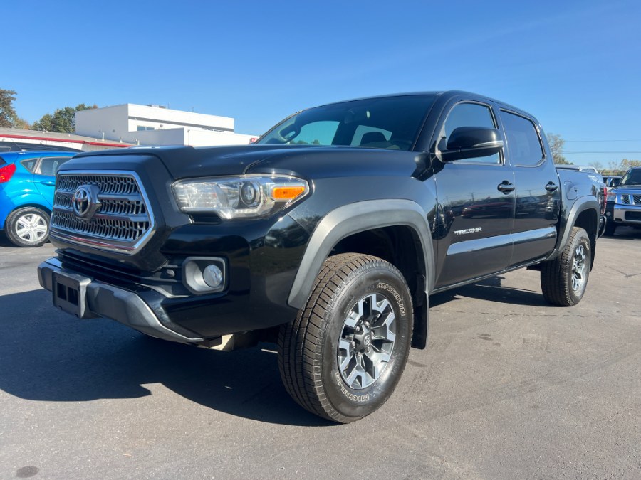 Used 2017 Toyota Tacoma in Ortonville, Michigan | Marsh Auto Sales LLC. Ortonville, Michigan