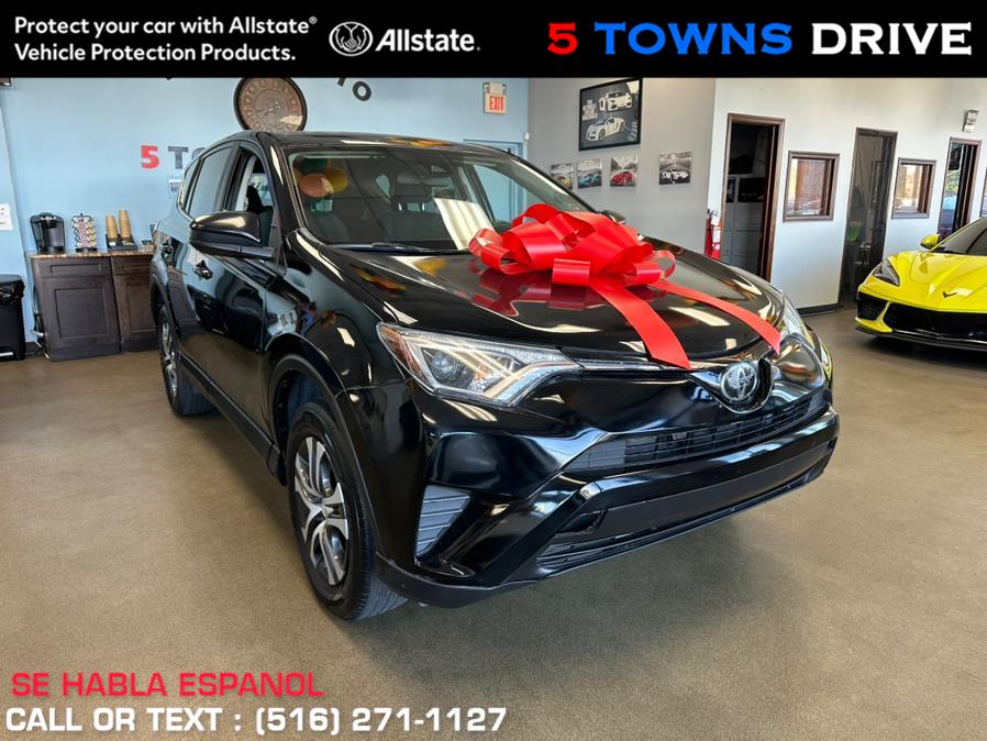 Used 2018 Toyota RAV4 in Inwood, New York | 5 Towns Drive. Inwood, New York