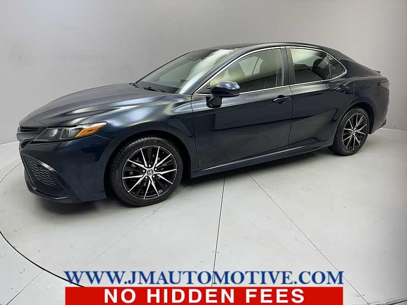 Used 2021 Toyota Camry in Naugatuck, Connecticut | J&M Automotive Sls&Svc LLC. Naugatuck, Connecticut