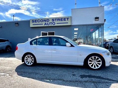 Used 2011 BMW 3 Series in Manchester, New Hampshire | Second Street Auto Sales Inc. Manchester, New Hampshire