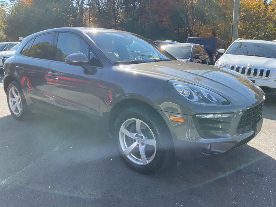 Used 2018 Porsche Macan in Waterbury, Connecticut | Jim Juliani Motors. Waterbury, Connecticut