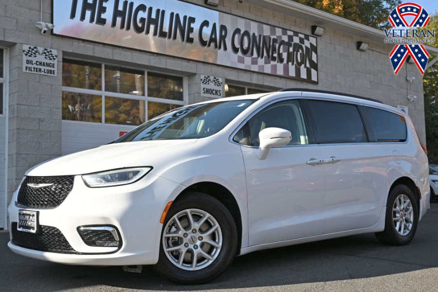 Used 2022 Chrysler Pacifica in Waterbury, Connecticut | Highline Car Connection. Waterbury, Connecticut