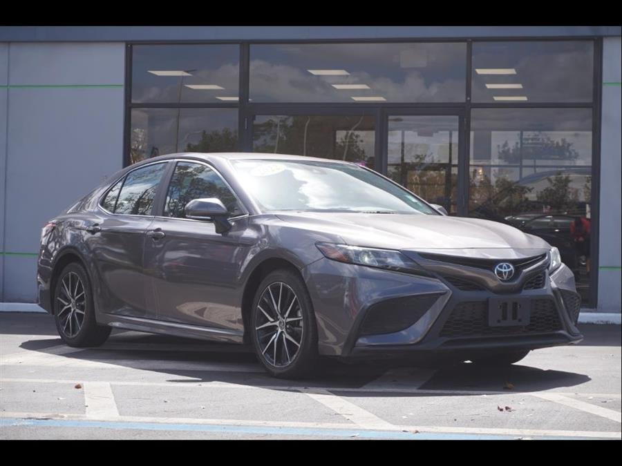 Used 2022 Toyota Camry in Fort Myers, Florida | Carlux Fort Myers. Fort Myers, Florida