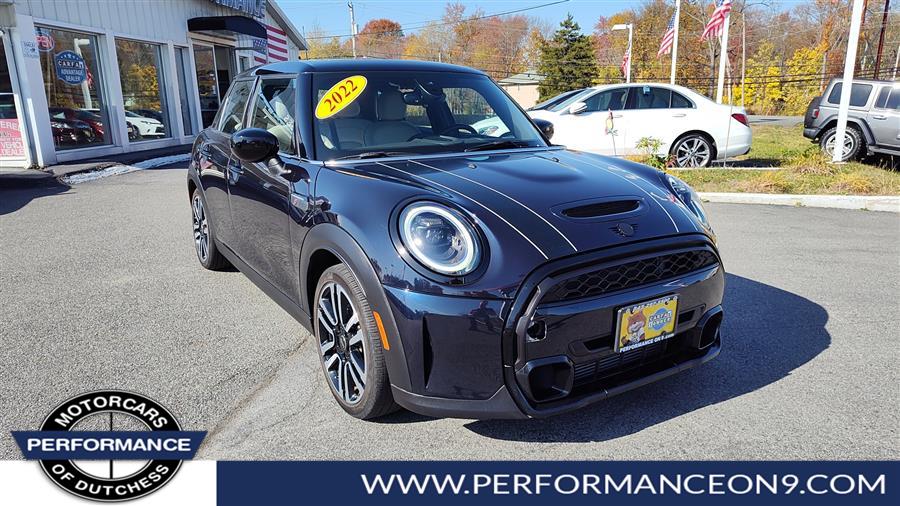 Used 2022 MINI Hardtop 4 Door in Wappingers Falls, New York | Performance Motor Cars. Wappingers Falls, New York