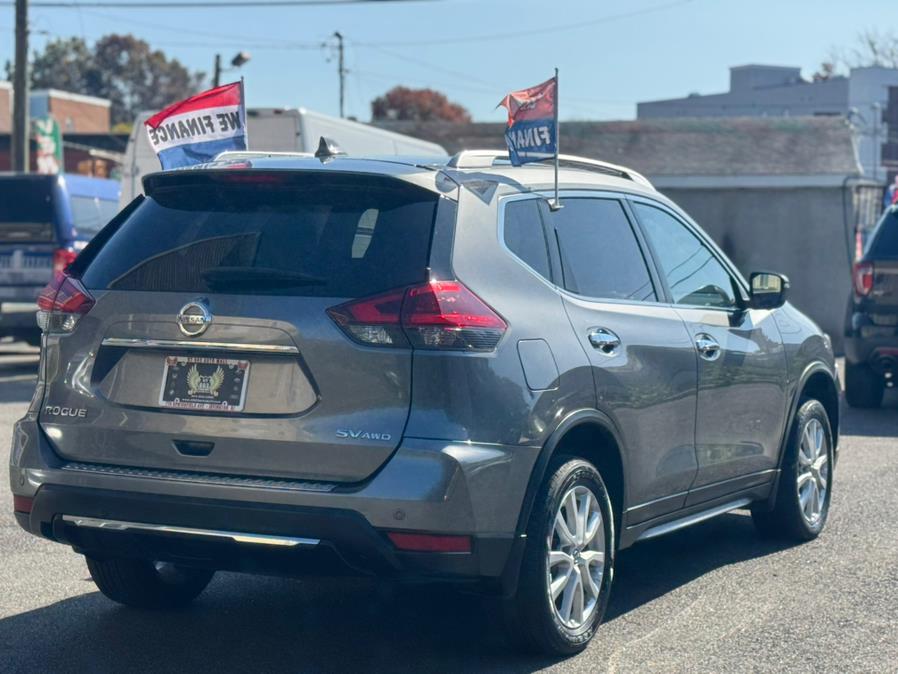 2019 Nissan Rogue SV photo 6