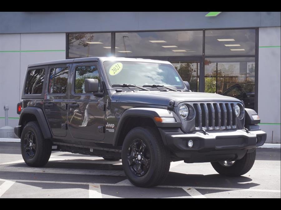 Used 2021 Jeep Wrangler Unlimited in Fort Myers, Florida | Carlux Fort Myers. Fort Myers, Florida