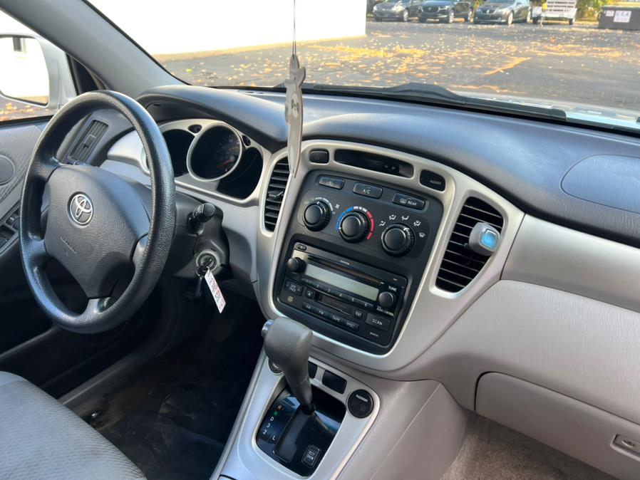 2004 Toyota Highlander 4dr V6 w/3rd Row, available for sale in East Windsor, Connecticut | STS Automotive. East Windsor, Connecticut 2004 Toyota Highlander 4dr V6 w/3rd Row, available for sale in East Windsor, Connecticut | STS Automotive. East Windsor, Connecticut