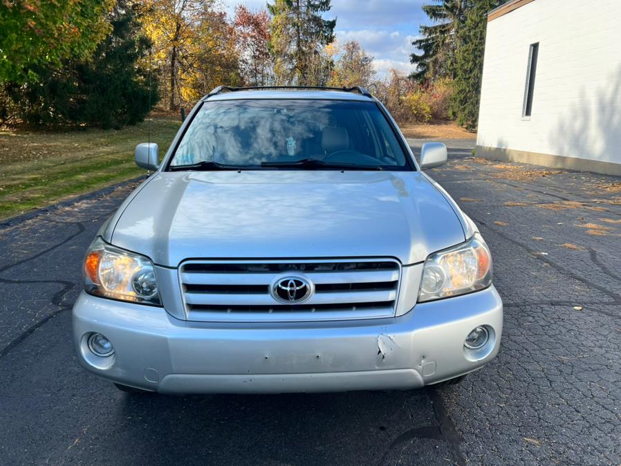 2004 Toyota Highlander 4dr V6 w/3rd Row, available for sale in East Windsor, Connecticut | STS Automotive. East Windsor, Connecticut 2004 Toyota Highlander 4dr V6 w/3rd Row, available for sale in East Windsor, Connecticut | STS Automotive. East Windsor, Connecticut