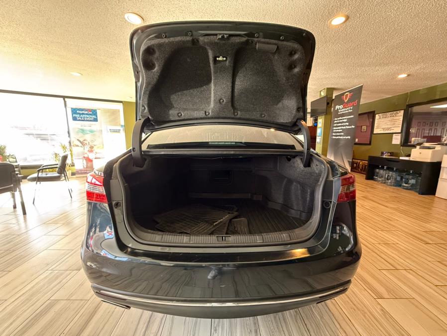 2016 Toyota Avalon 4dr Sdn XLE (Natl), available for sale in West Hartford, Connecticut | AutoMax. West Hartford, Connecticut 2016 Toyota Avalon 4dr Sdn XLE (Natl), available for sale in West Hartford, Connecticut | AutoMax. West Hartford, Connecticut