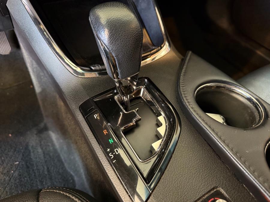 2016 Toyota Avalon 4dr Sdn XLE (Natl), available for sale in West Hartford, Connecticut | AutoMax. West Hartford, Connecticut 2016 Toyota Avalon 4dr Sdn XLE (Natl), available for sale in West Hartford, Connecticut | AutoMax. West Hartford, Connecticut