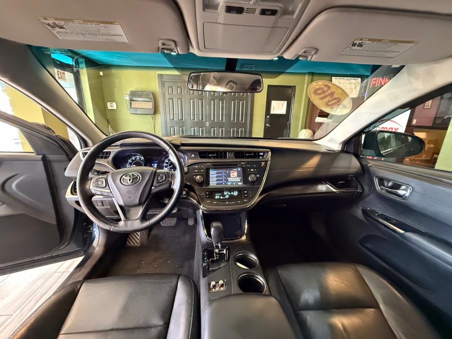 2016 Toyota Avalon 4dr Sdn XLE (Natl), available for sale in West Hartford, Connecticut | AutoMax. West Hartford, Connecticut 2016 Toyota Avalon 4dr Sdn XLE (Natl), available for sale in West Hartford, Connecticut | AutoMax. West Hartford, Connecticut