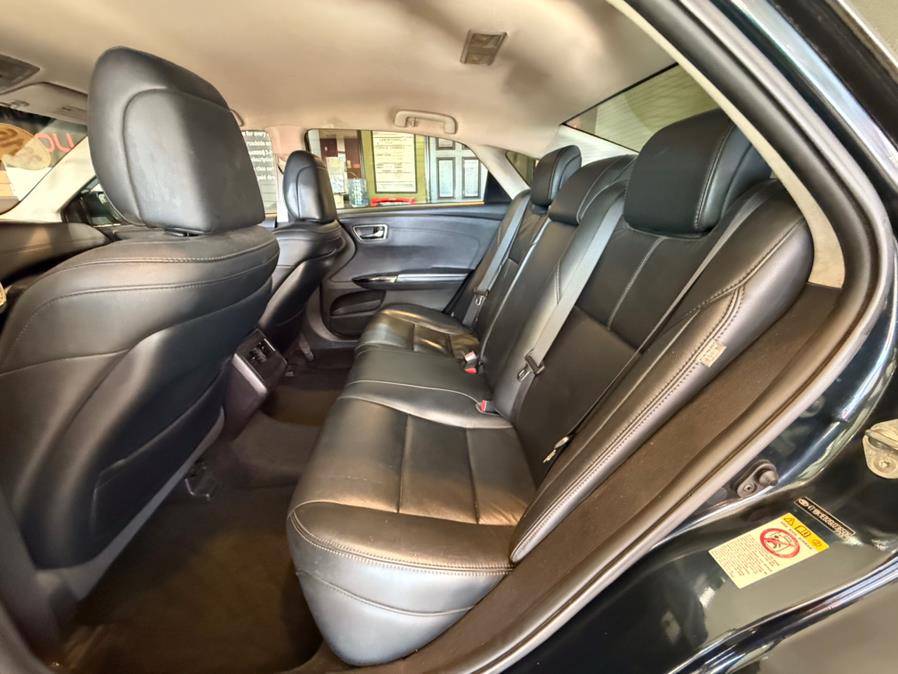 2016 Toyota Avalon 4dr Sdn XLE (Natl), available for sale in West Hartford, Connecticut | AutoMax. West Hartford, Connecticut 2016 Toyota Avalon 4dr Sdn XLE (Natl), available for sale in West Hartford, Connecticut | AutoMax. West Hartford, Connecticut