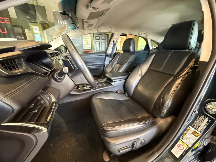 2016 Toyota Avalon 4dr Sdn XLE (Natl), available for sale in West Hartford, Connecticut | AutoMax. West Hartford, Connecticut 2016 Toyota Avalon 4dr Sdn XLE (Natl), available for sale in West Hartford, Connecticut | AutoMax. West Hartford, Connecticut