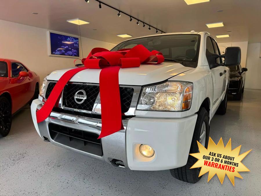 Used 2011 Nissan Titan Crew Cab in Santa Ana, California | K&T Motor LLC. Santa Ana, California