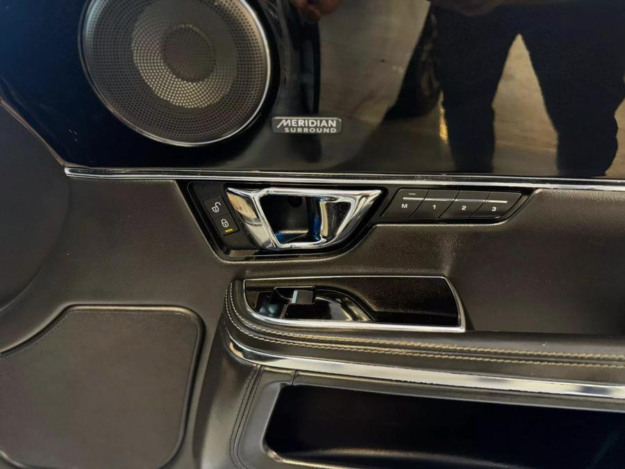 2015 Jaguar Xj XJ Sedan 4D, available for sale in Santa Ana, California | K&T Motor LLC. Santa Ana, California 2015 Jaguar Xj XJ Sedan 4D, available for sale in Santa Ana, California | K&T Motor LLC. Santa Ana, California