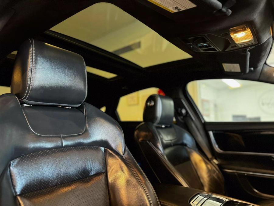 2015 Jaguar Xj XJ Sedan 4D, available for sale in Santa Ana, California | K&T Motor LLC. Santa Ana, California 2015 Jaguar Xj XJ Sedan 4D, available for sale in Santa Ana, California | K&T Motor LLC. Santa Ana, California