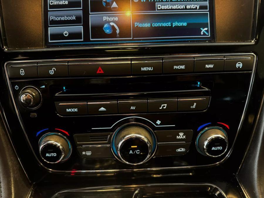 2015 Jaguar Xj XJ Sedan 4D, available for sale in Santa Ana, California | K&T Motor LLC. Santa Ana, California 2015 Jaguar Xj XJ Sedan 4D, available for sale in Santa Ana, California | K&T Motor LLC. Santa Ana, California