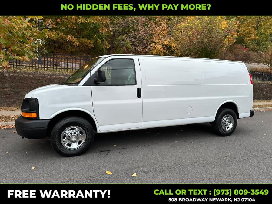 Used Chevrolet Express Cargo Van RWD 2500 155" 2009 | Easy Credit of Jersey. NEWARK, New Jersey