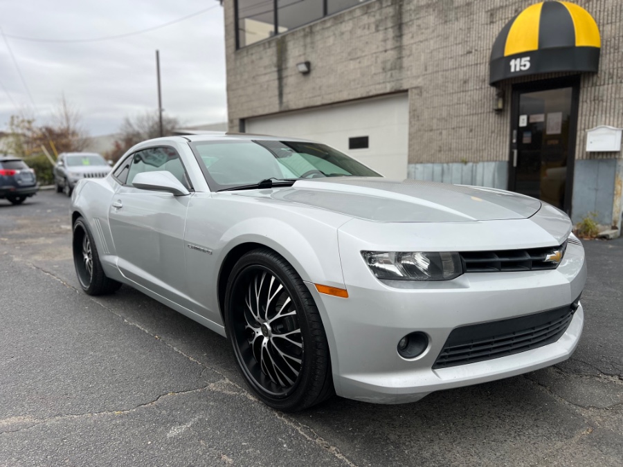 2015 Chevrolet Camaro 1LT photo 2