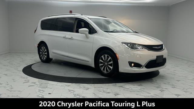 Used 2020 Chrysler Pacifica in Bronx, New York | Eastchester Motor Cars. Bronx, New York