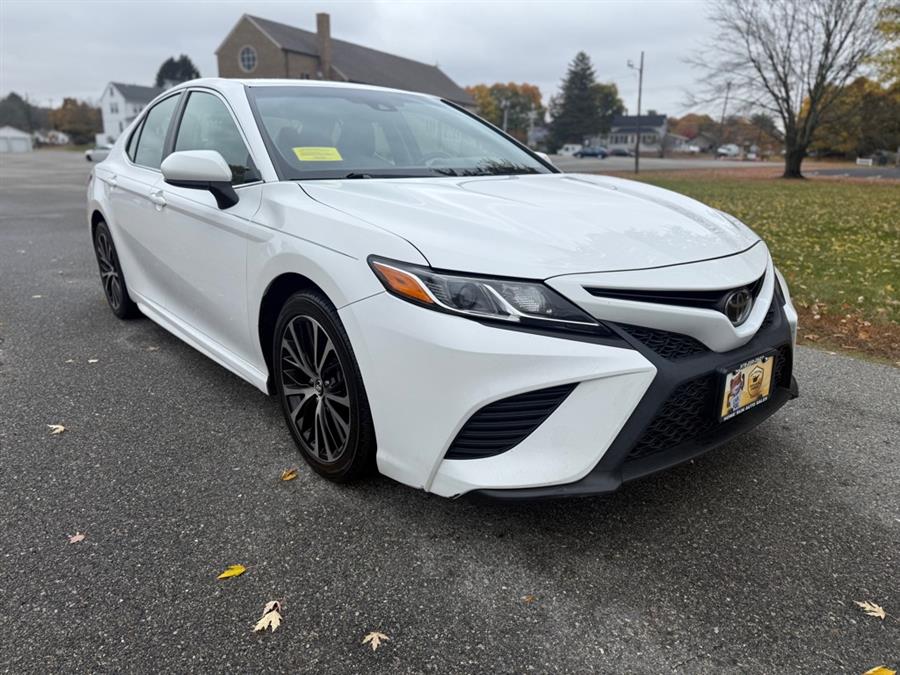 Used 2018 Toyota Camry in Lawrence, Massachusetts | Home Run Auto Sales Inc. Lawrence, Massachusetts