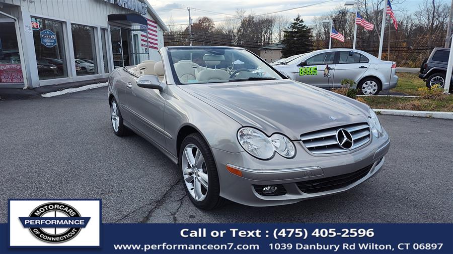 Used 2007 Mercedes-Benz CLK-Class in Wilton, Connecticut | Performance Motor Cars Of Connecticut LLC. Wilton, Connecticut