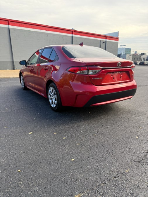 2021 Toyota Corolla LE photo 3