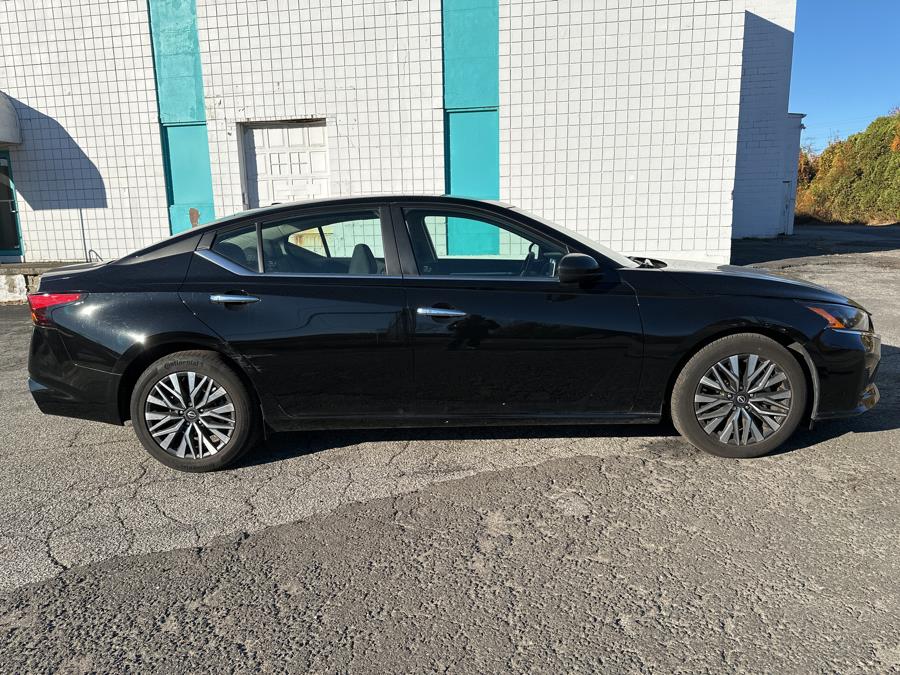 Used 2023 Nissan Altima in Milford, Connecticut | Dealertown Auto Wholesalers. Milford, Connecticut