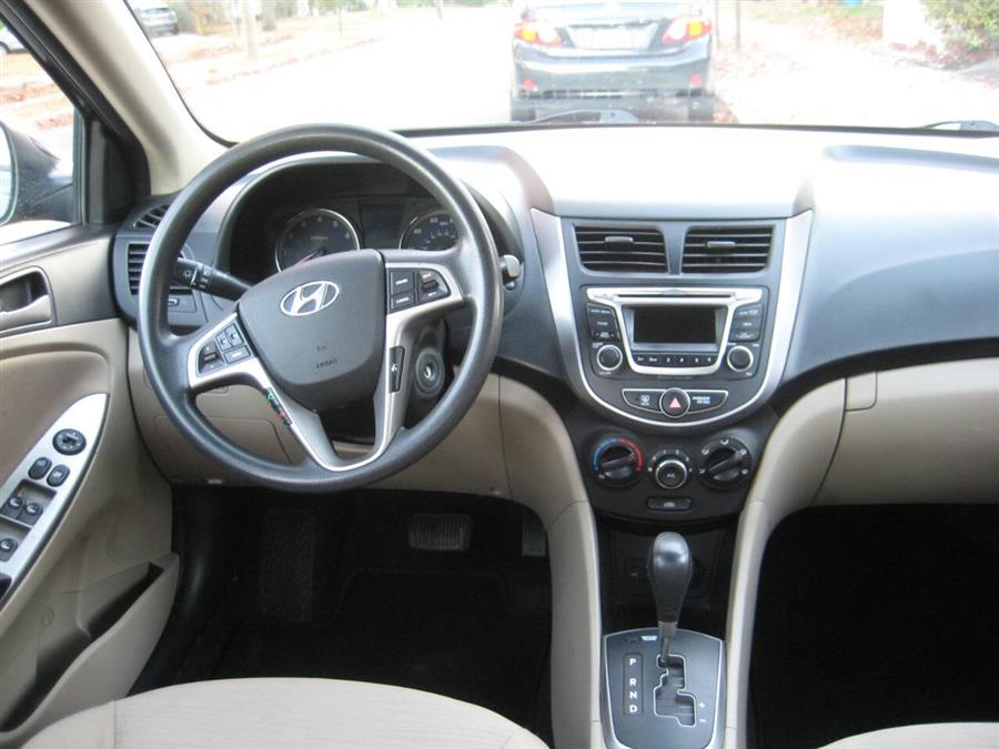 2016 Hyundai Accent SE 4dr Sedan 6A, available for sale in Massapequa, New York | Rite Choice Auto Inc.. Massapequa, New York 2016 Hyundai Accent SE 4dr Sedan 6A, available for sale in Massapequa, New York | Rite Choice Auto Inc.. Massapequa, New York